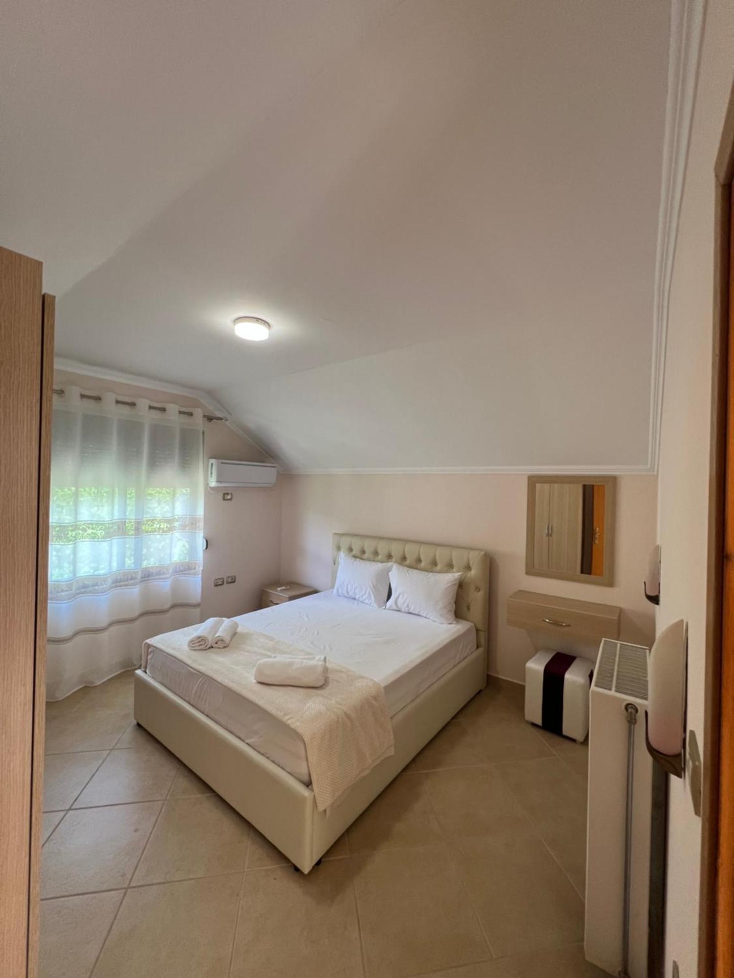 Flower Terrace Apartment Gjirokaster Exterior photo