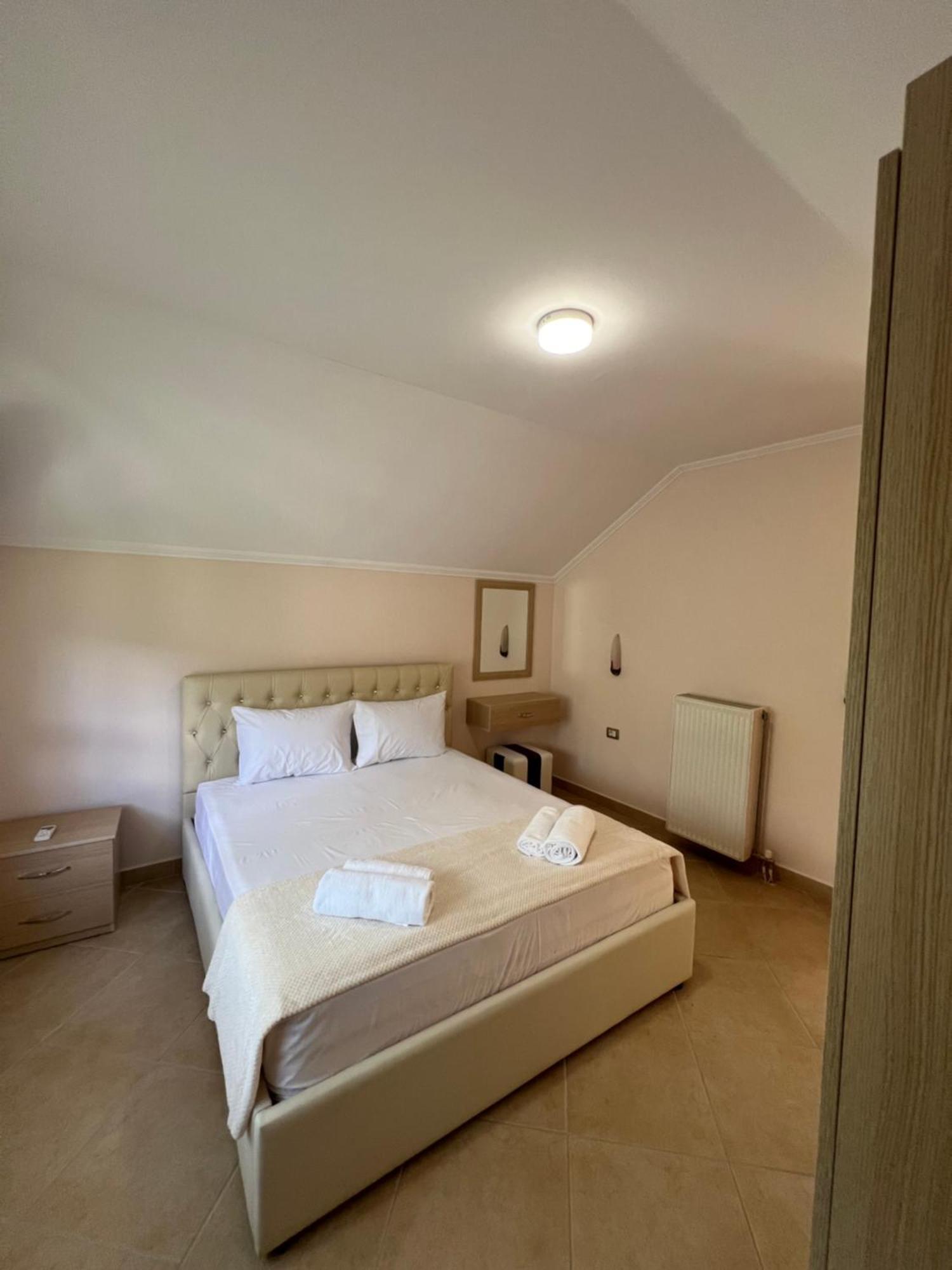 Flower Terrace Apartment Gjirokaster Exterior photo