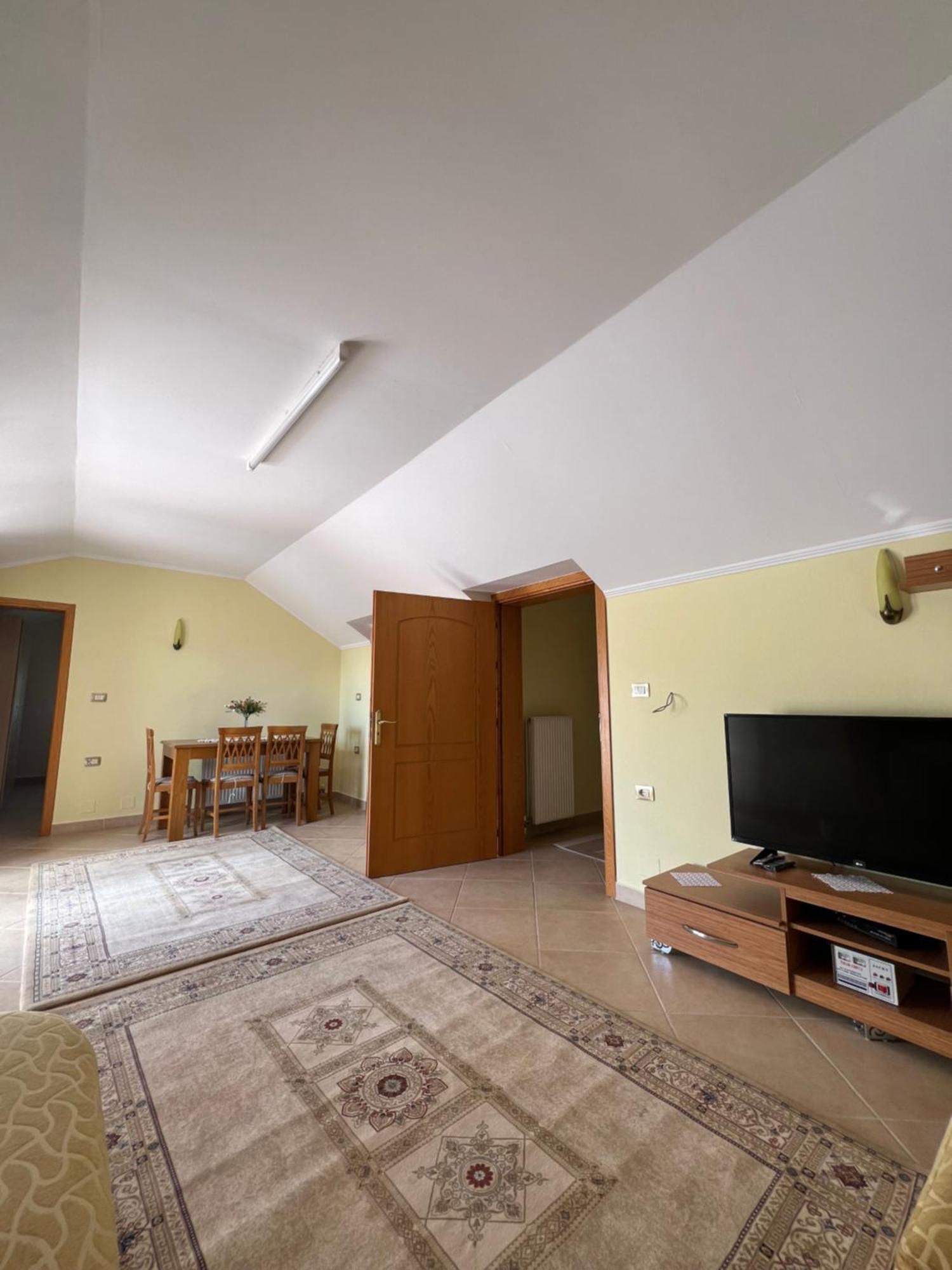 Flower Terrace Apartment Gjirokaster Exterior photo